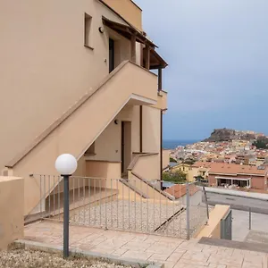 https://castelsardo-elegante-appartamento-vista-mare.in-sardinia.net