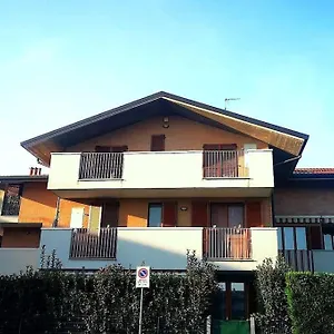 https://casa-in-mansarda-con-terrazza.it-lombardy.com